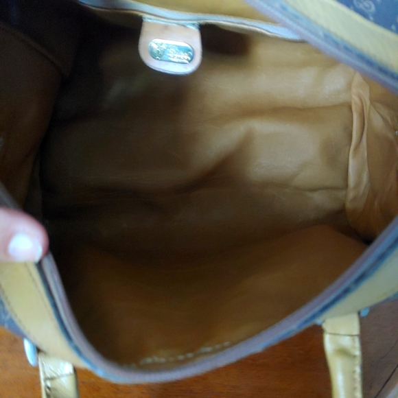 VINTAGE GUCCI BAG. GG LOGO. NEW LINING. EUC. - Picture 5 of 11